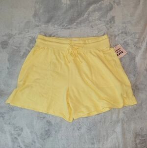 The Sweatshirt Project Womens Plus Size 1X Yellow Shorts, Pockets, Elastic Waist